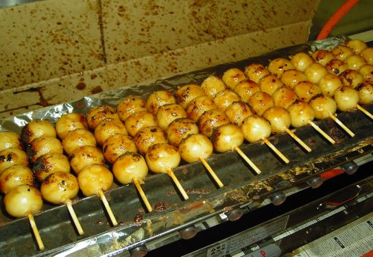 焼だんご(3本入 300円)