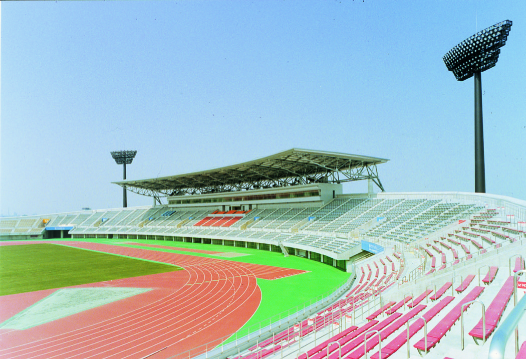 陸上競技場 熊谷スポーツ文化公園 公益財団法人埼玉県公園緑地協会