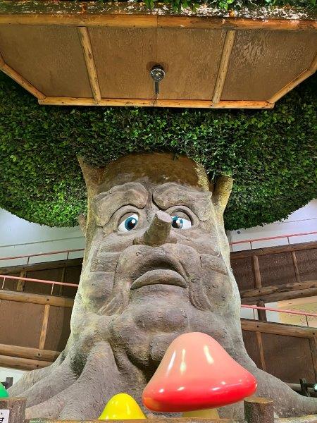 森のオーケストラを呼んでくれるケヤキ大王 ケヤキ大王