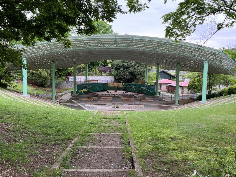 キャプション(編集は画像ボタンから) 野外ステージ