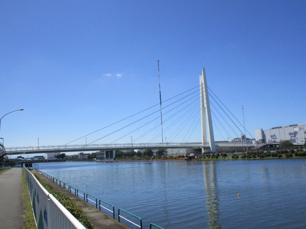 キャプション(編集は画像ボタンから) 漕艇場